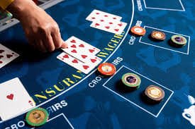 Studio Monopoly Live meoh 789 dengan host profesional dan kamera multi-sudut